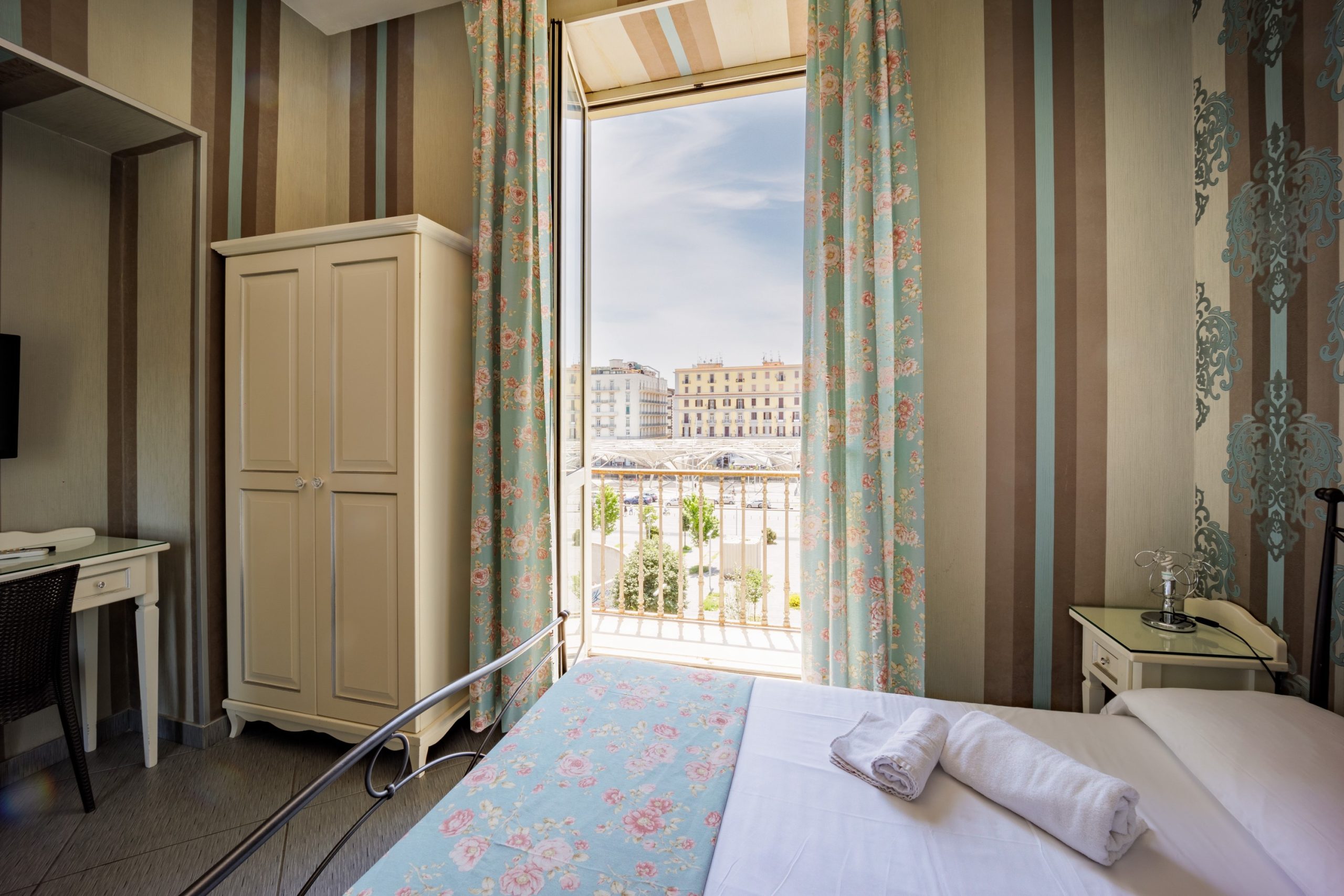 HOTEL NEW SAYONARA | Hotel Stazione Centrale di Napoli | camere | colazione | dayhouse | hotel | piazza garibaldi Hotel Napoli Centrale | Albergo Napoli Stazione Centrale | Hotel vicino Stazione Napoli Centrale | Miglior Hotel Napoli Centrale |
Prenotazione Hotel Napoli Stazione | Camere Hotel Napoli Stazione | Offerte Hotel Napoli Centrale | Hotel Economici Napoli Stazione | Hotel 4 Stelle Napoli Centrale |
Recensioni Hotel Napoli Stazione | Pizza