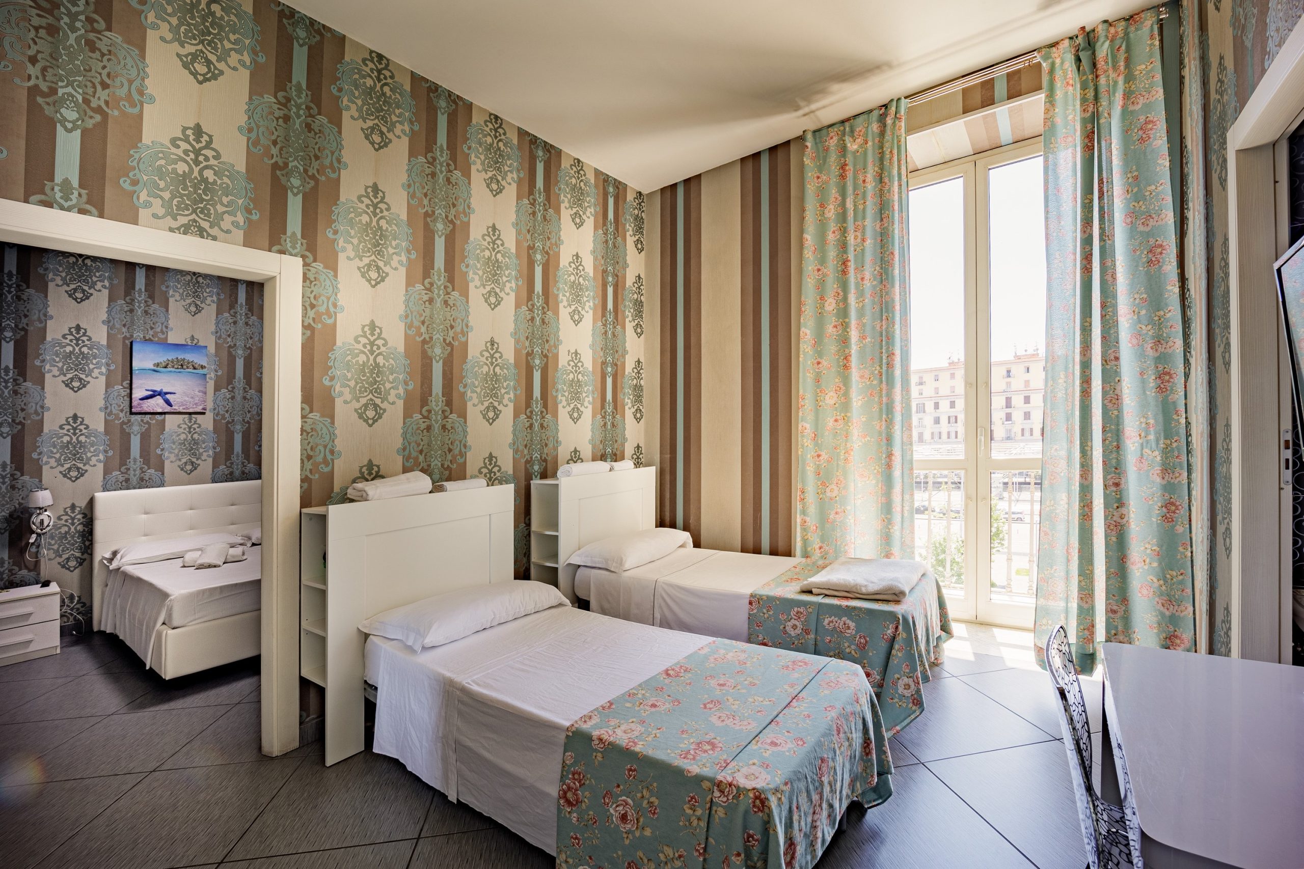 HOTEL NEW SAYONARA | Hotel Stazione Centrale di Napoli | camere | colazione | dayhouse | hotel | piazza garibaldi