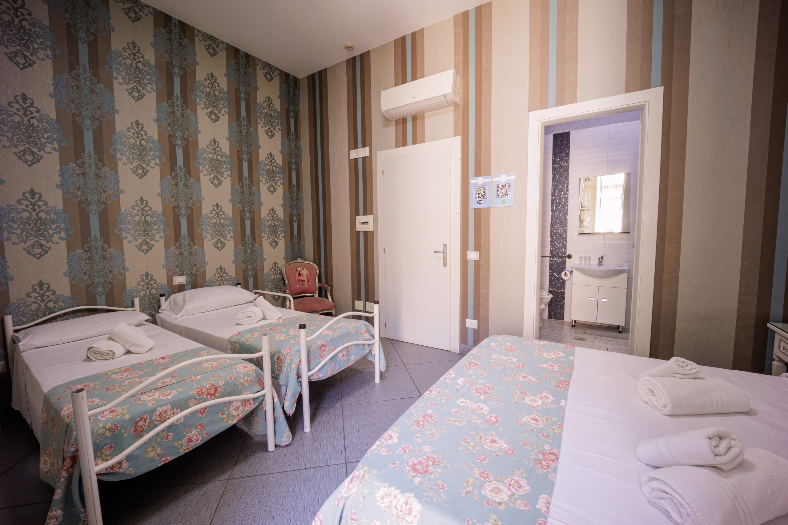 HOTEL NEW SAYONARA | Hotel Stazione Centrale di Napoli | camere | colazione | dayhouse | hotel | piazza garibaldi