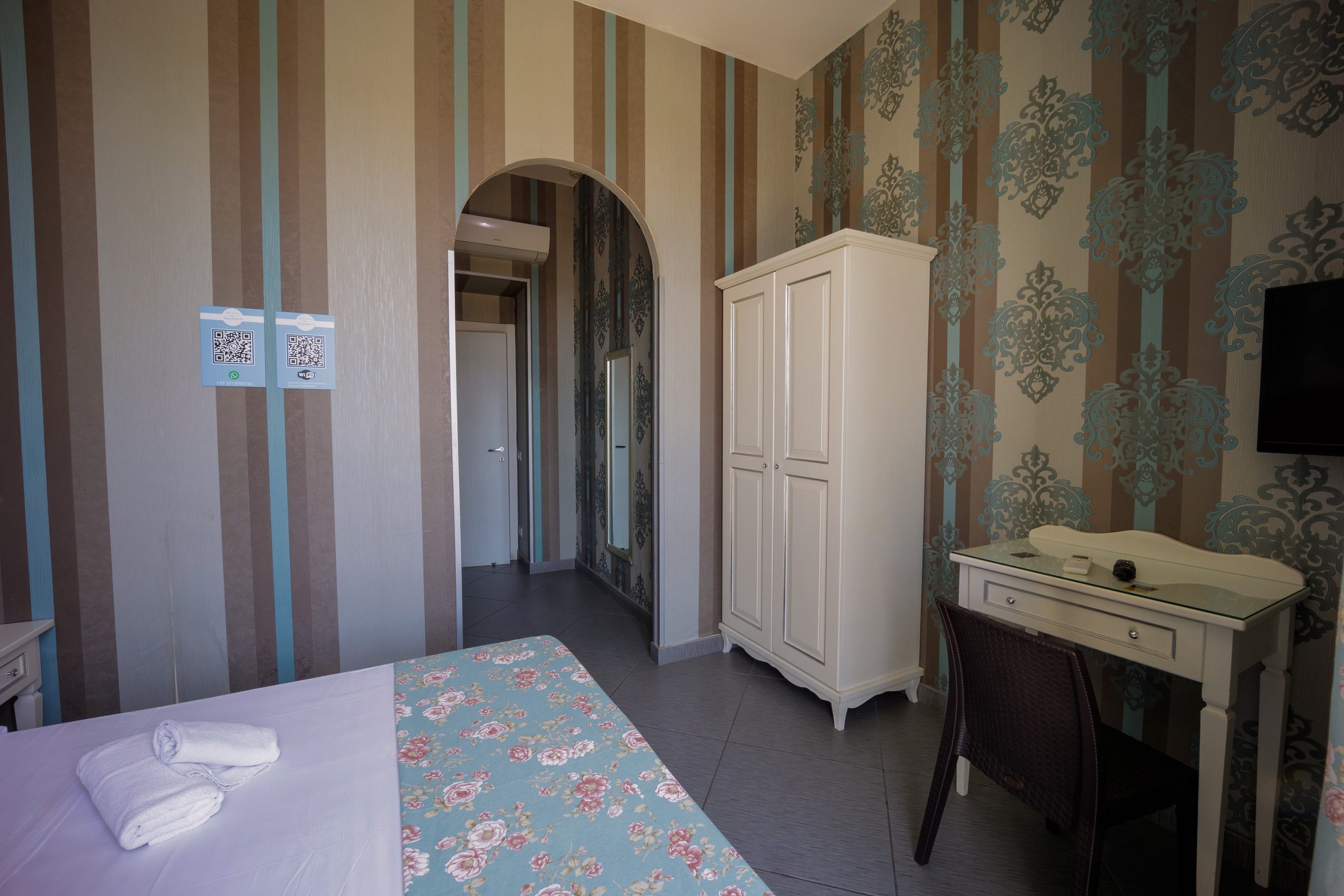 HOTEL NEW SAYONARA | Hotel Stazione Centrale di Napoli | camere | colazione | dayhouse | hotel | piazza garibaldi Hotel Napoli Centrale | Albergo Napoli Stazione Centrale | Hotel vicino Stazione Napoli Centrale | Miglior Hotel Napoli Centrale |
Prenotazione Hotel Napoli Stazione | Camere Hotel Napoli Stazione | Offerte Hotel Napoli Centrale | Hotel Economici Napoli Stazione | Hotel 4 Stelle Napoli Centrale |
Recensioni Hotel Napoli Stazione | Pizza