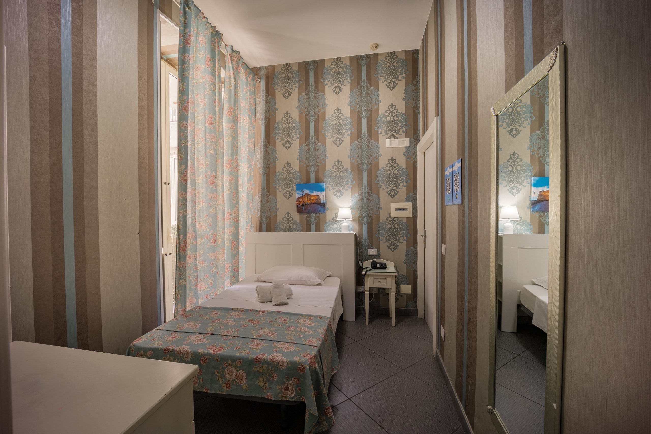 HOTEL NEW SAYONARA | Hotel Stazione Centrale di Napoli | camere | colazione | dayhouse | hotel | piazza garibaldi Hotel Napoli Centrale | Albergo Napoli Stazione Centrale | Hotel vicino Stazione Napoli Centrale | Miglior Hotel Napoli Centrale |
Prenotazione Hotel Napoli Stazione | Camere Hotel Napoli Stazione | Offerte Hotel Napoli Centrale | Hotel Economici Napoli Stazione | Hotel 4 Stelle Napoli Centrale |
Recensioni Hotel Napoli Stazione | Pizza